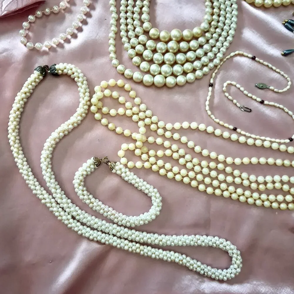 Pearl Jewelry Lot Necklace Bracelet FAUX Misc Stones Colors Eras Styles Costume - Picture 2 of 7
